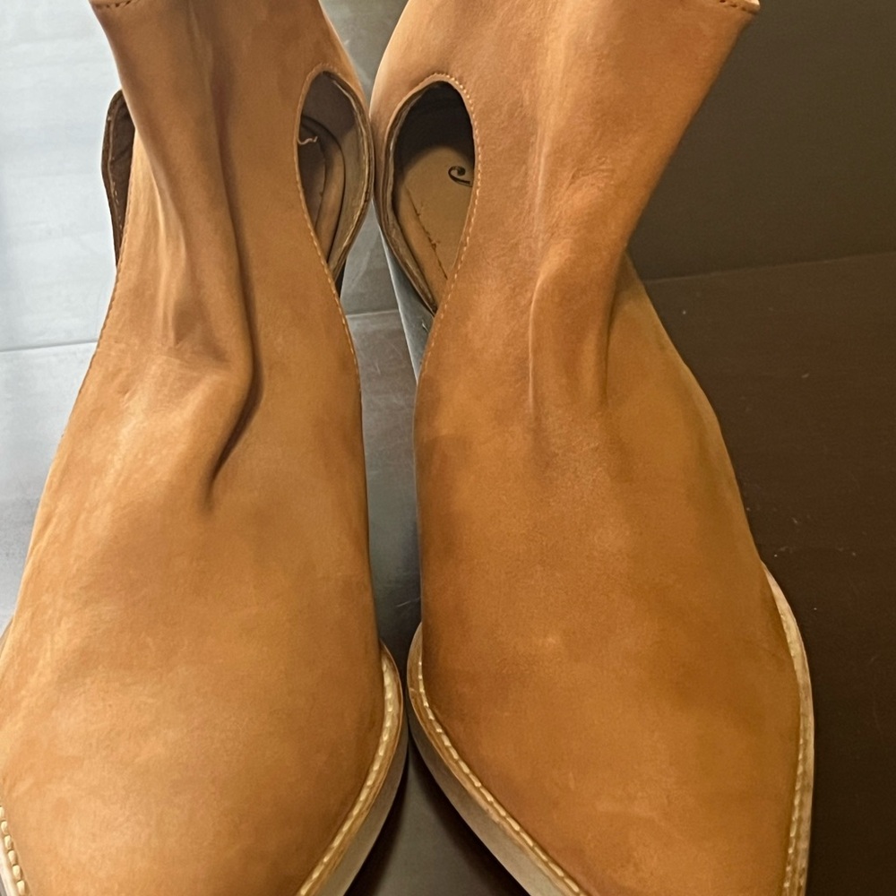 Free People Wilder booties, tan-Size (NWT 39.5 (9 1/2)